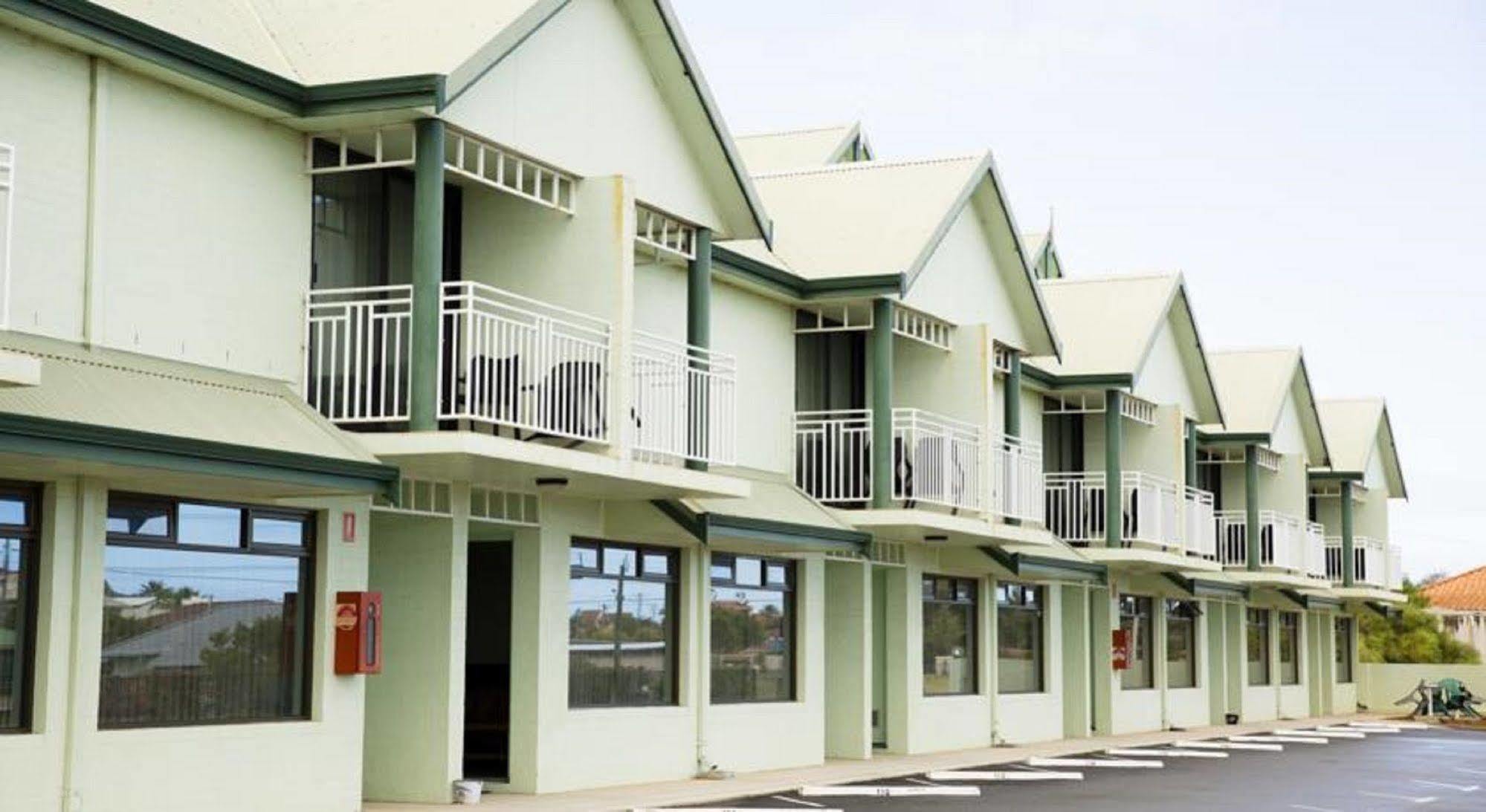 Geraldton Motor Inn Exterior photo